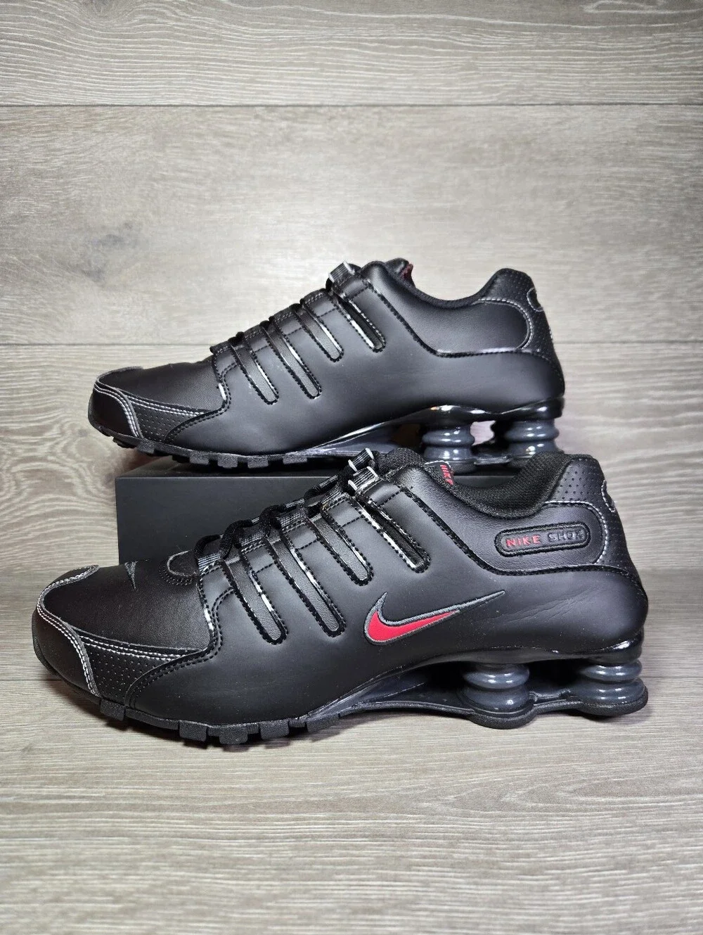 Nike Shox NZ Black / White / Varsity Red Men's Size 10 Brand New 378341 017